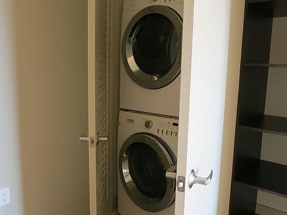 5th image of 1842 Purdue Ave APT 201