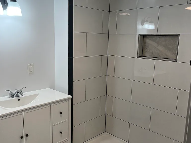803 Park Dr — Photo 7