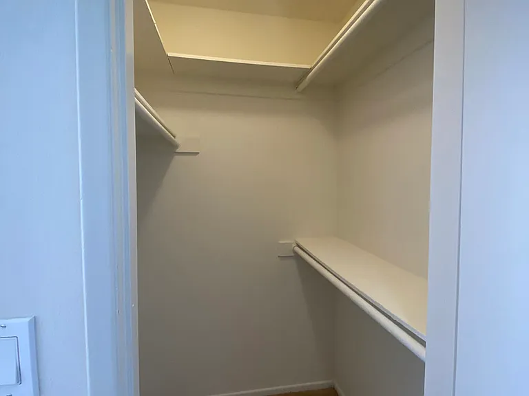 The Hilgard — Photo 123