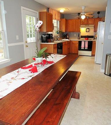 4th image of 8607 Woodhill Manor Ct