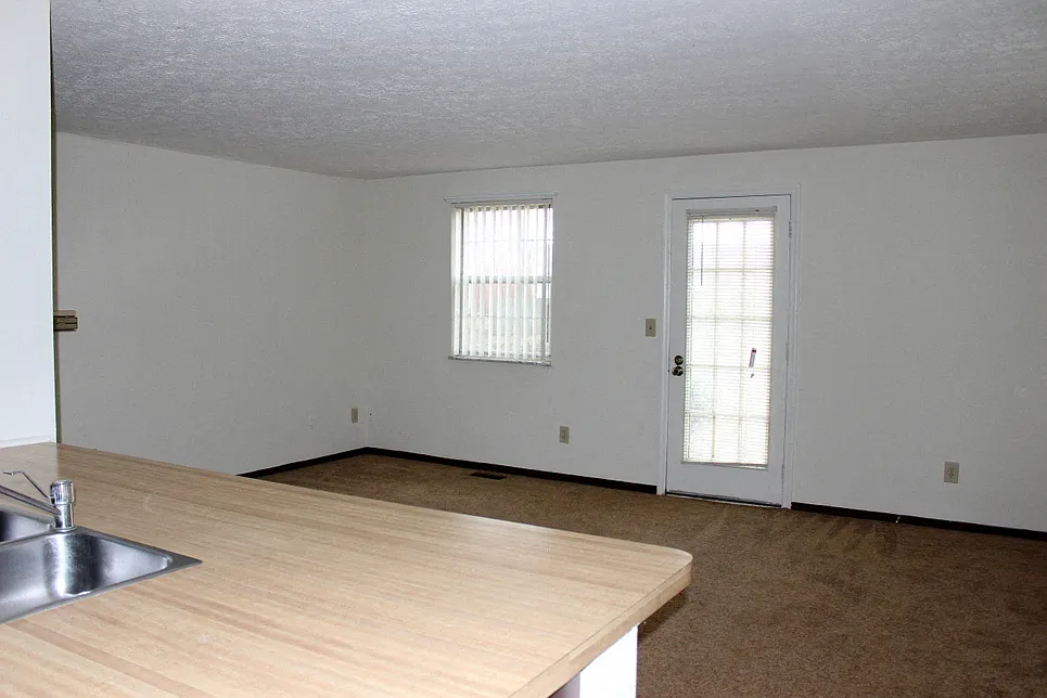 7550 Dalmatian Drive — Photo 3