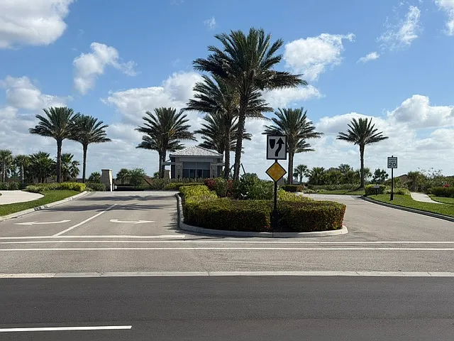 6289 Mesa Gln — Photo 2