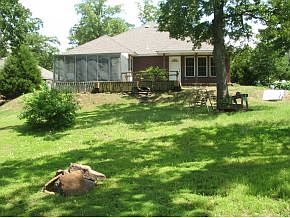 4th image of 2309 Avalon Dr