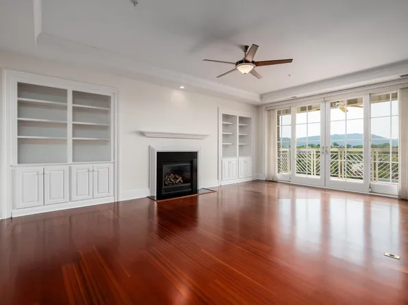 210 10th St NE APT 404, Charlottesville, VA 22902