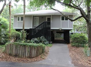 45 Twin Oaks Ln, Isle Of Palms, SC 29451