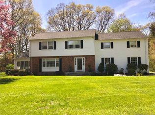 25 Wolf Hill Ct, Cheshire, CT 06410