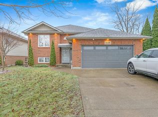 1126 Banwell Rd, Windsor, ON N8P1J2