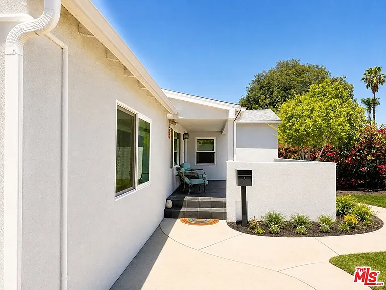 6525 Wilkinson Ave — Photo 14