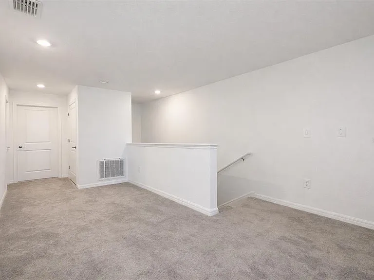 6090 Shiner St — Photo 18