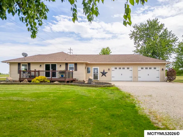 2805 Upper Greene Rd, Marble Rock, IA 50653
