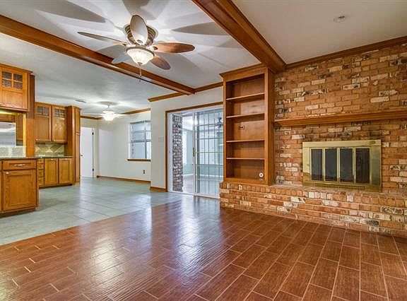 3rd image of 6021 Wormar Ave