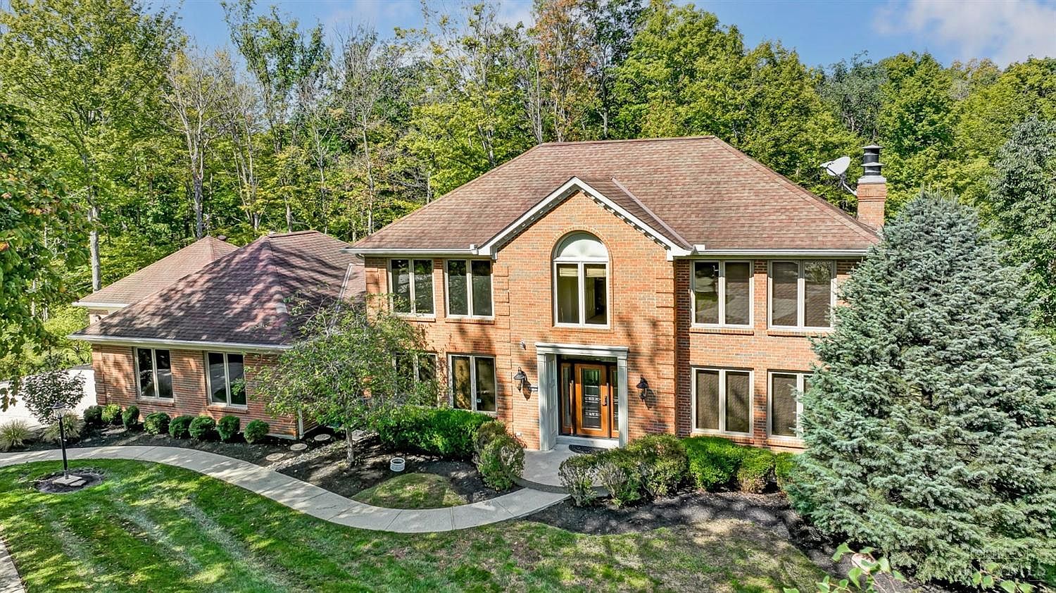 3068 Fox Den Ln, Cincinnati, OH 45244 | Zillow