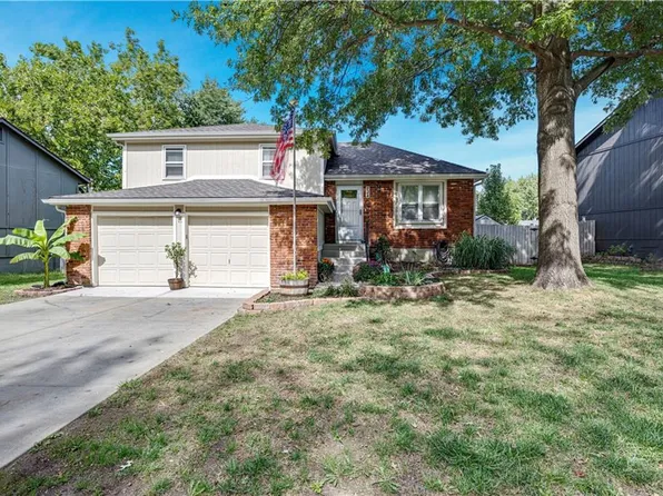724 Valerie Ln, Gardner, KS 66030