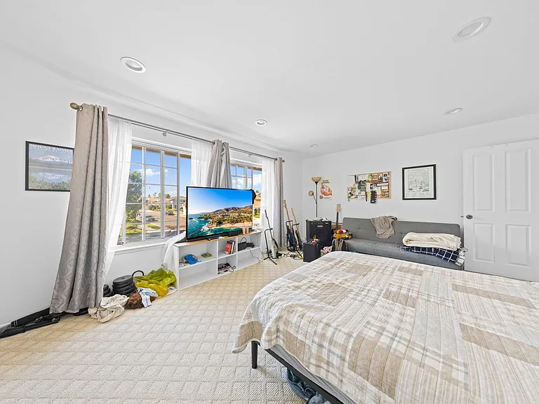 17612 Webster Ave — Photo 31