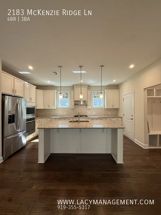 4 bed, 3.0 bath, 2588 sqft, $2,595 — Photo 2