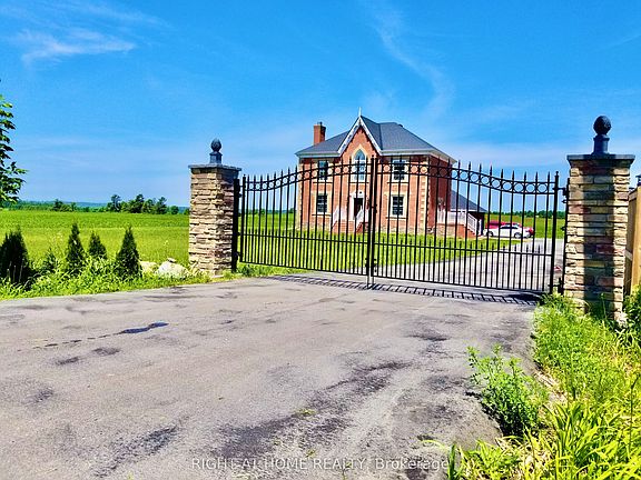 2nd image of 376 Sandford Rd