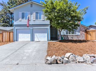 5127 Oak Park Way, Santa Rosa, CA 95409