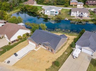 222 Arbor Meadows Ct, Fairview Heights, IL 62208
