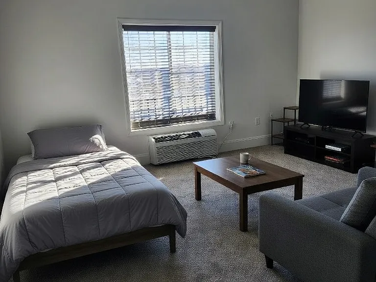 Railroad Apartments — Photo 8