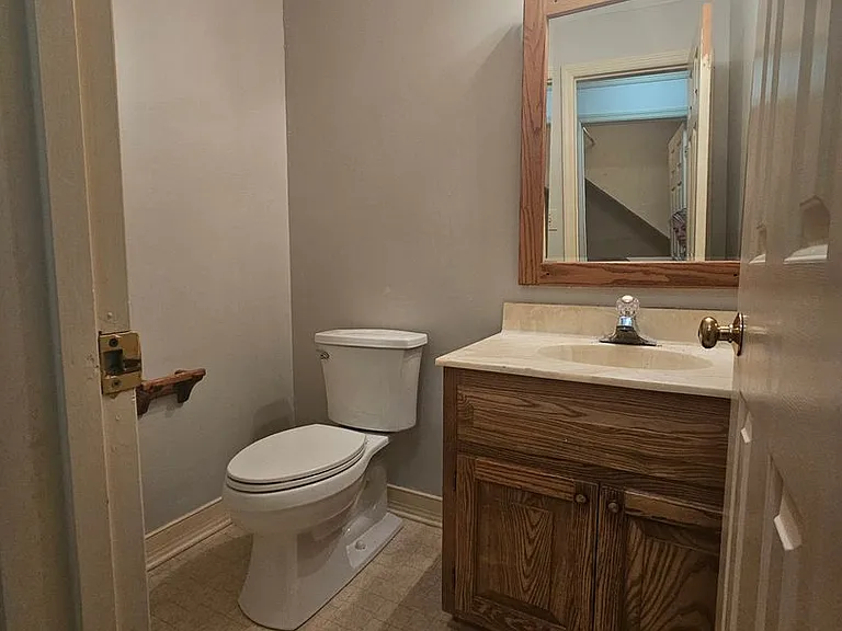250 Lofton Dr — Photo 8