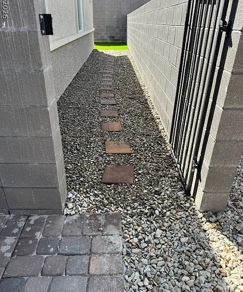 9733 Redwood Cascade St — Photo 19