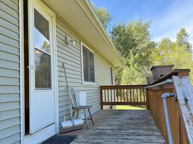 6070 Brooklyn Rd — Photo 1