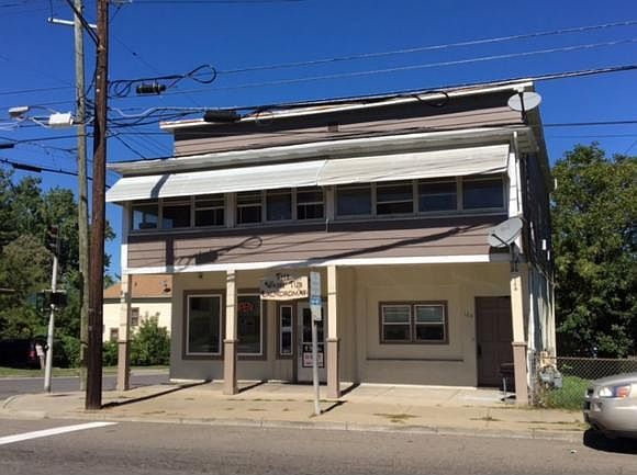 1st image of 105 Floral Ave