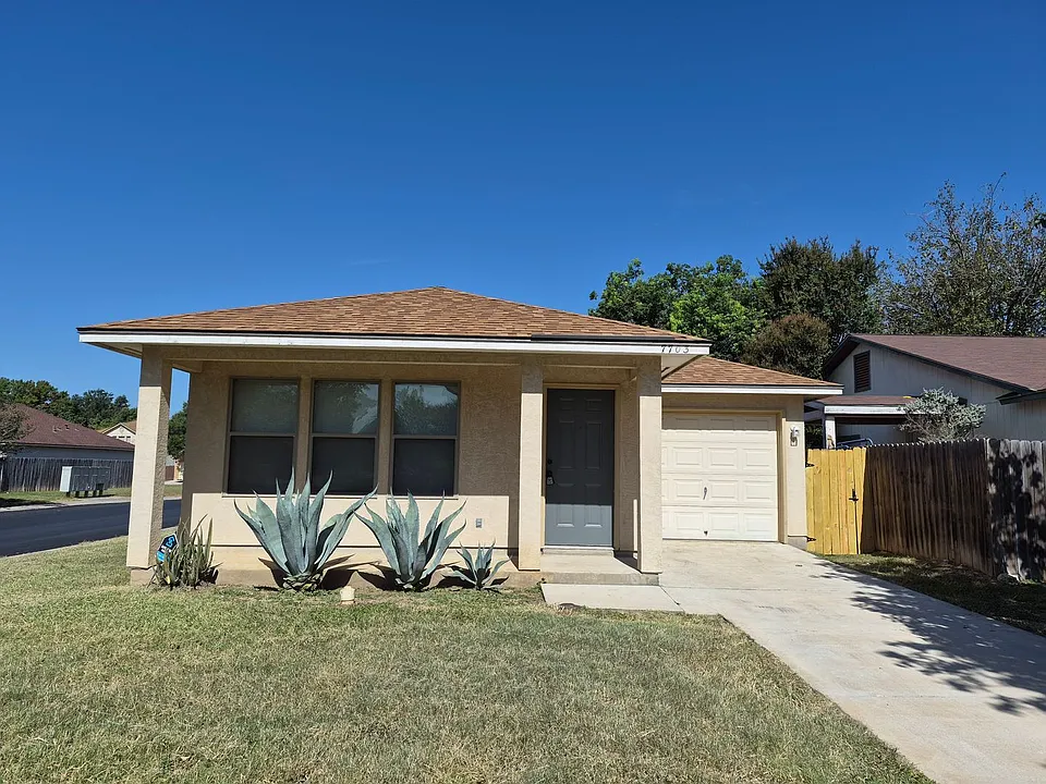 7703 Chatsworth