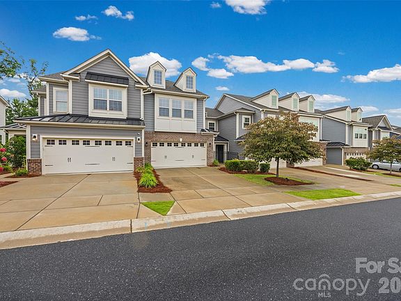 2nd image of 623 Amber Meadows Way