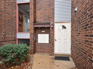 7931 S 68th St UNIT 304, Franklin, WI 53132