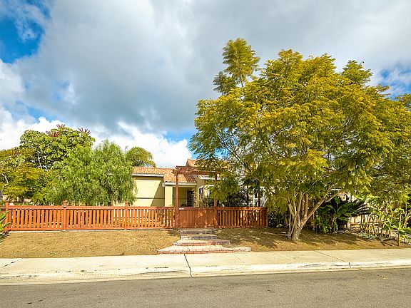 5th image of 756 Valley Crest Dr