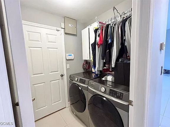 5th image of 1526 NW 21st Pl
