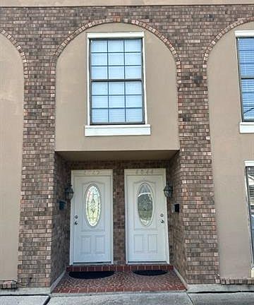 3rd image of 6044 Bellaire Dr
