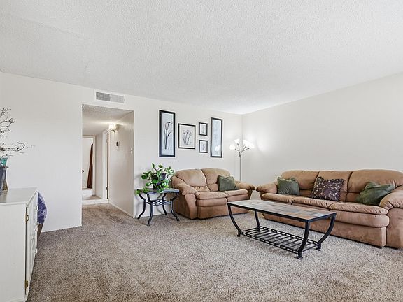 4th image of 1334 McKinley Ave