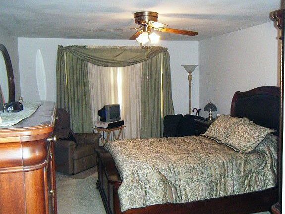 4th image of 12 Blackwood Dr