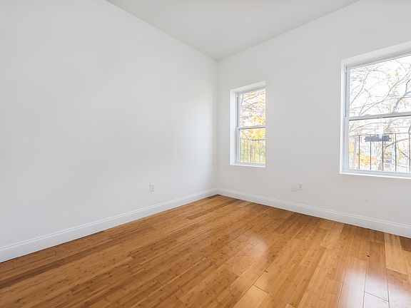 3rd image of 413 Palisade Ave APT 2L