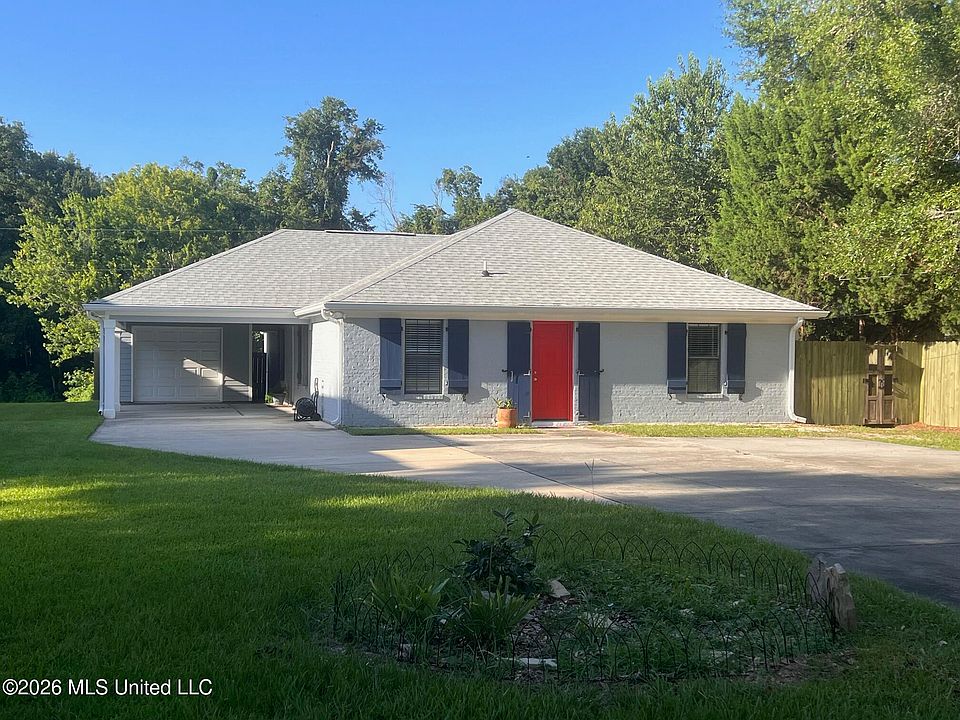 1st image of 405 Ulman Ave