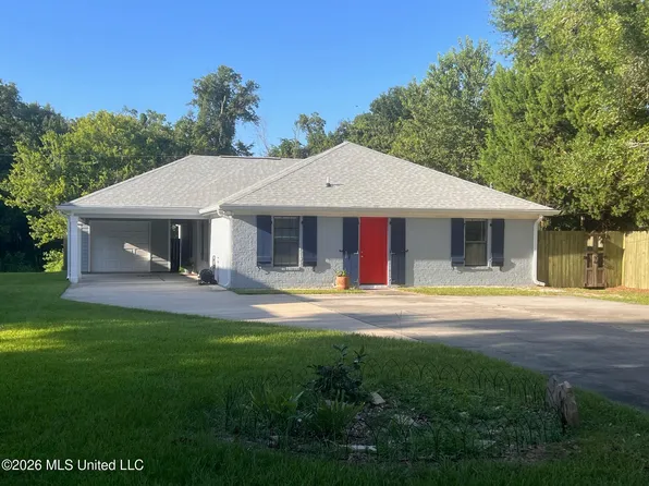 405 Ulman Ave, Bay Saint Louis, MS 39520