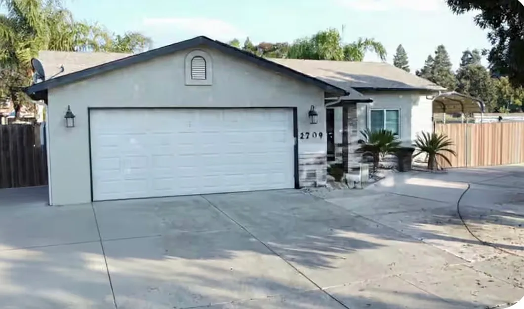 5 bed, 1744 sqft, $2,500 — Photo 4