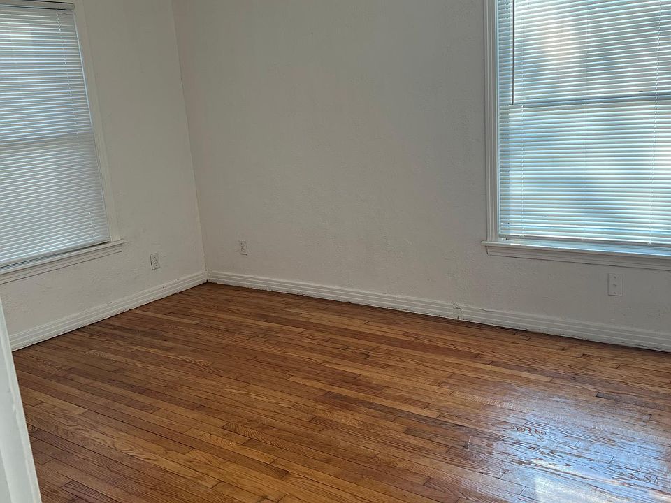 1st image of 1703 Montrose Dr