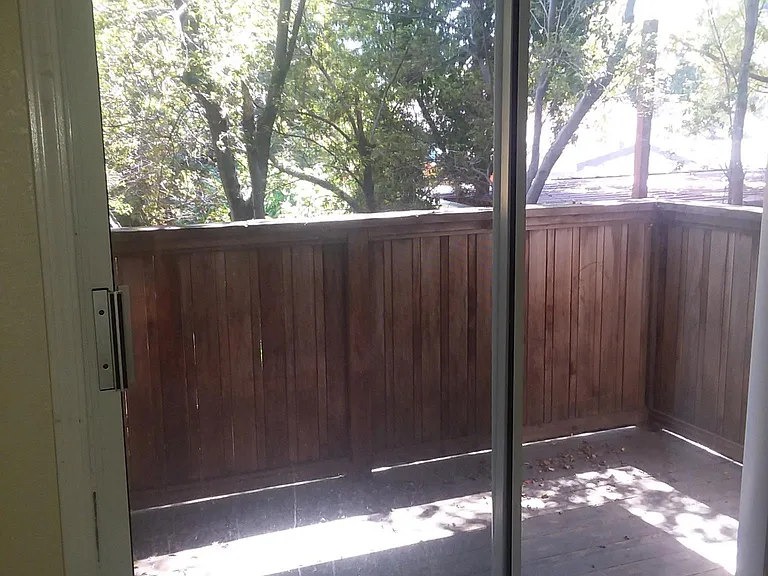 516 Center St #101 — Photo 4