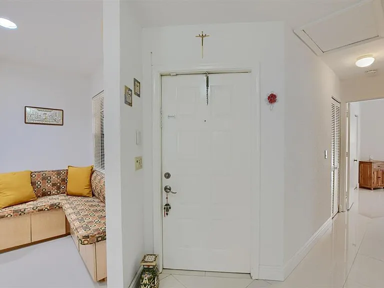 65 Centennial Ct — Photo 10