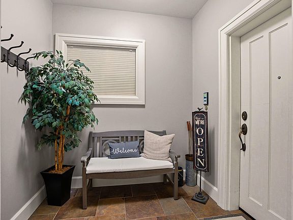 2nd image of 702 Sandpoint Ave #7302
