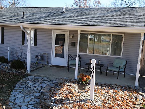 2nd image of 801 Sunrise Dr