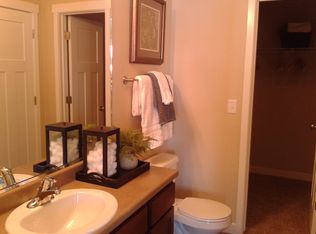 985 W Willow Garden Paseo, Farmington, UT 84025