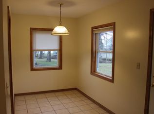 7281 Lake Rd APT 4, Madison, OH 44057