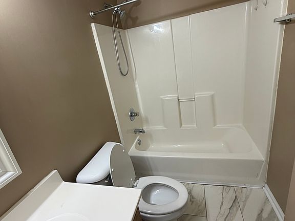 5th image of 3840 Sugar Creek Dr