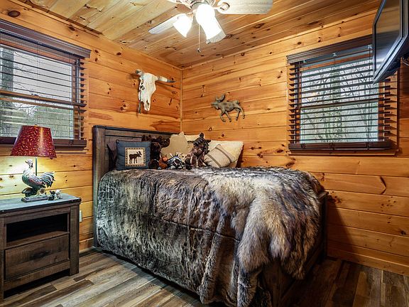 4th image of 45 Newport Dr #2307