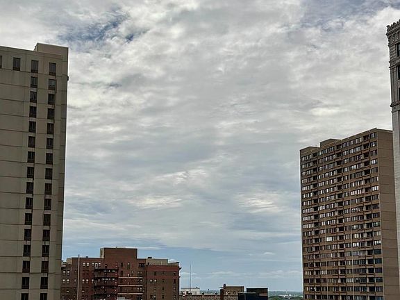 3rd image of 1420 Locust St APT 12B