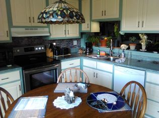 72 Beaver Dr, Holiday Island, AR 72631